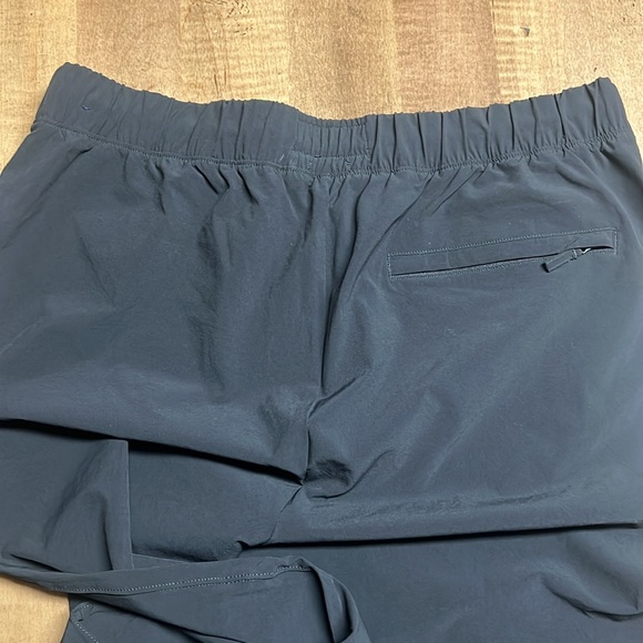 Abercrombie black athletic joggers. Size Large, relaxed fit, perfect condition. - Picture 4 of 6